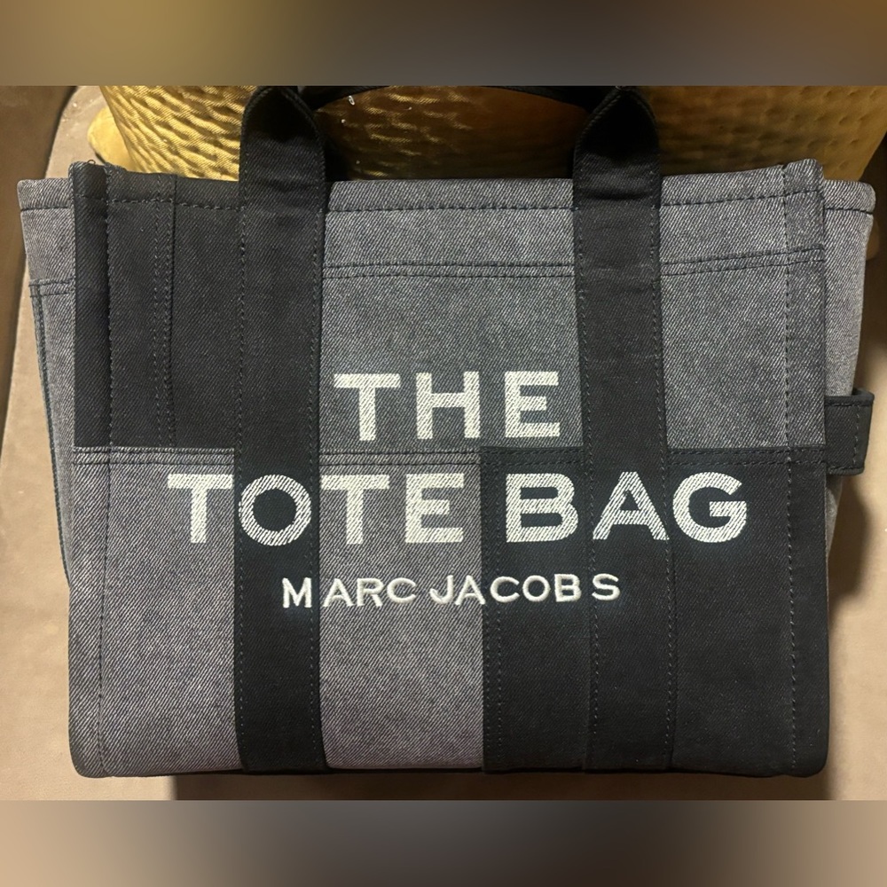 Marc Jacob’s Medium Size Tote